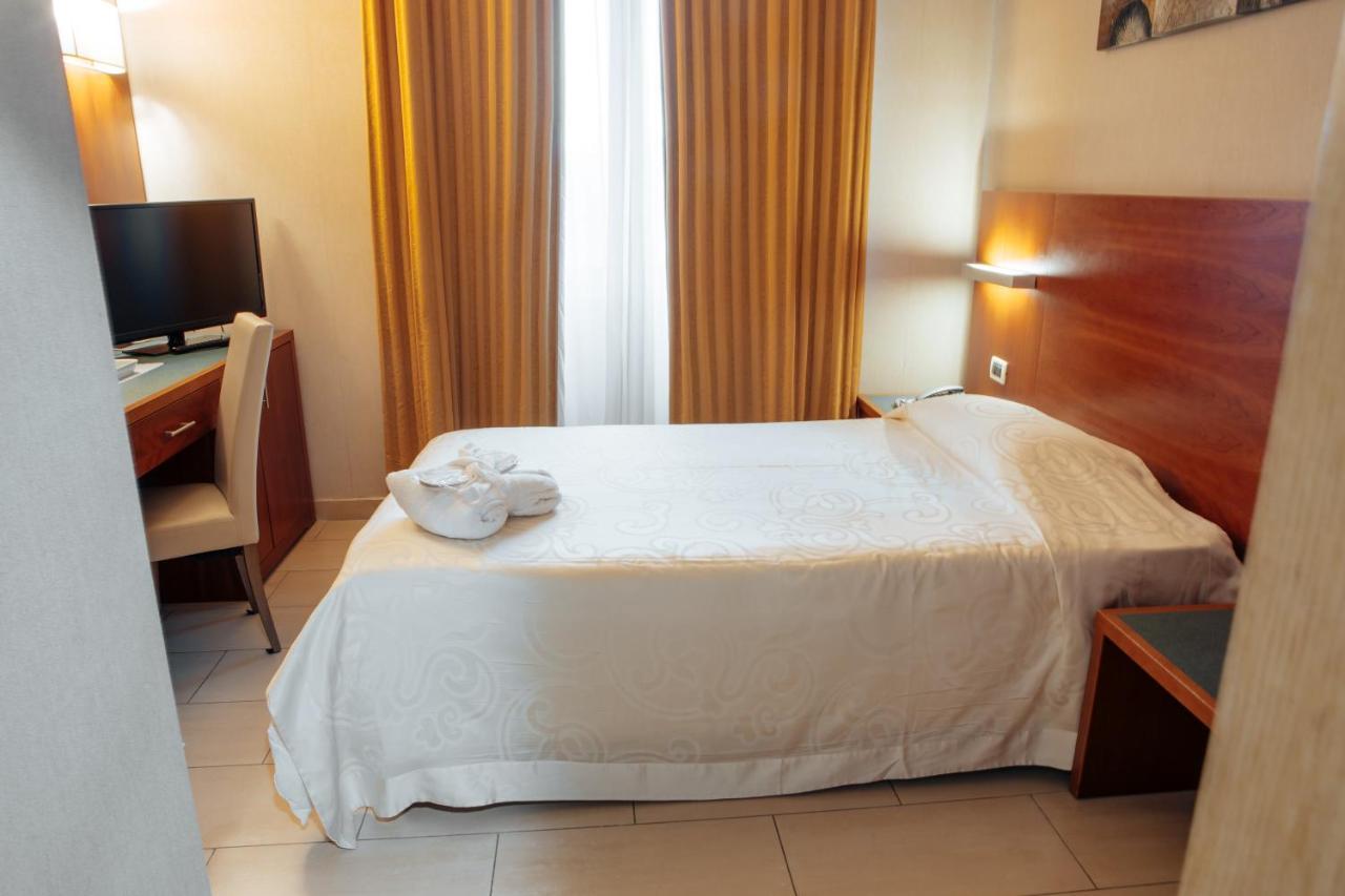 Hotel Amico Чита' Сант'Анджело Екстериор снимка