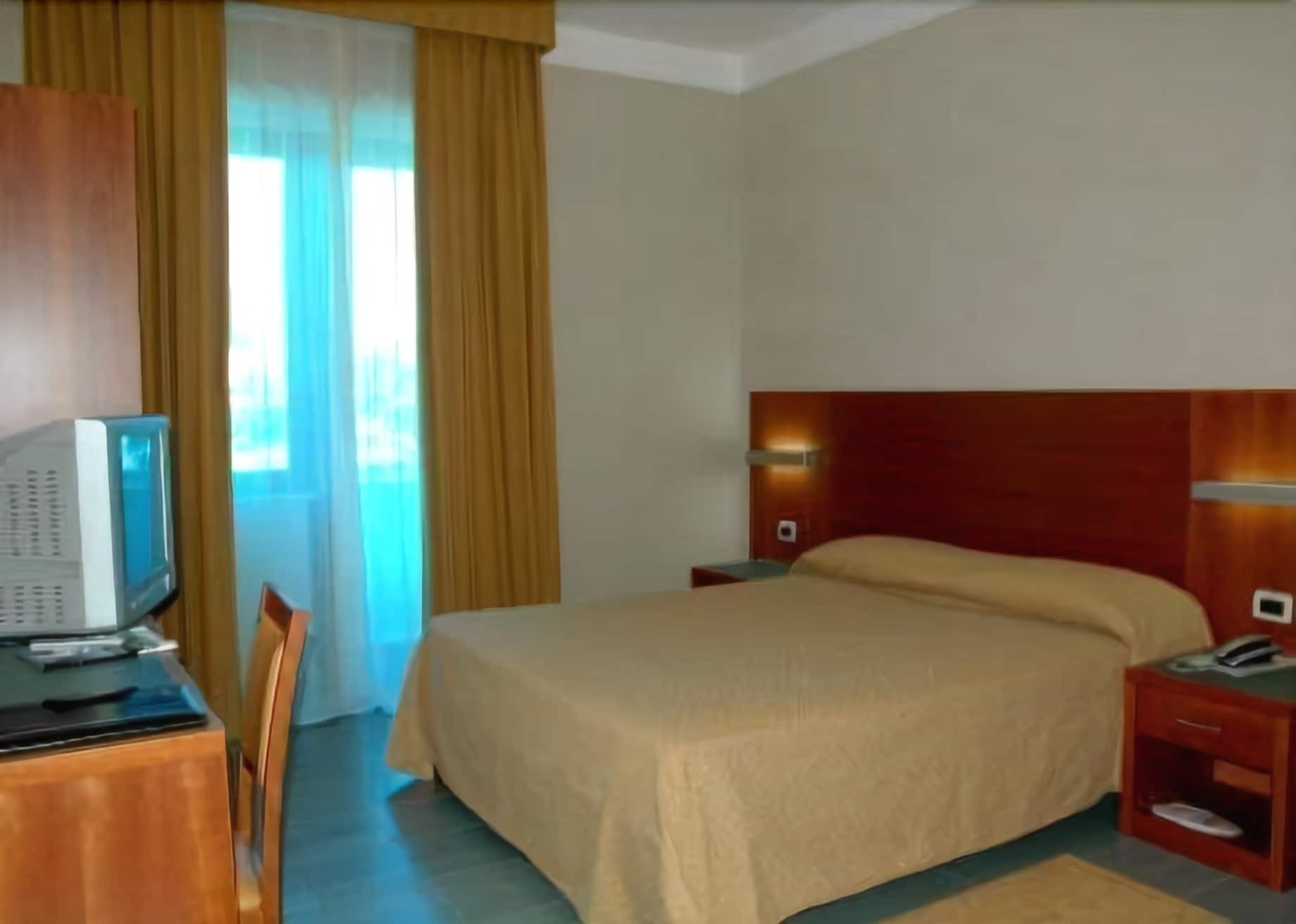 Hotel Amico Чита' Сант'Анджело Екстериор снимка